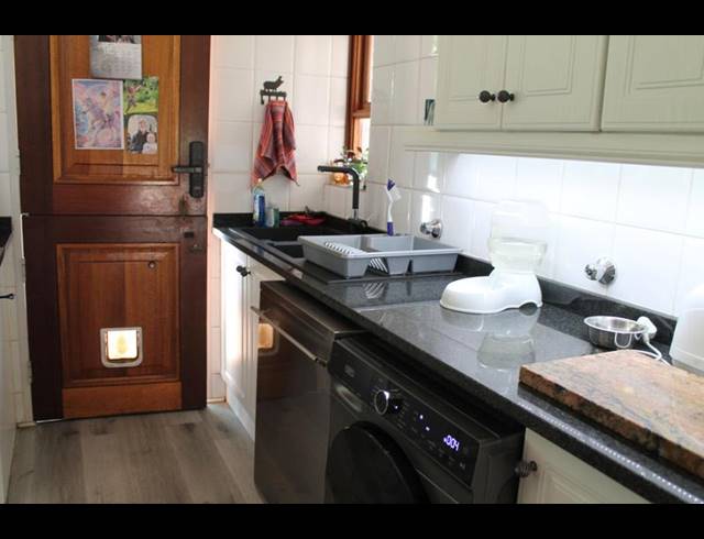 3 BEDROOM HOUSE FOR SALE IN HIGHWAY GARDENS